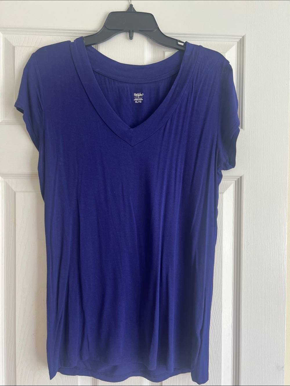 Mossimo Supply Co. V-Neck Short Sleeve Top in Deep Blue